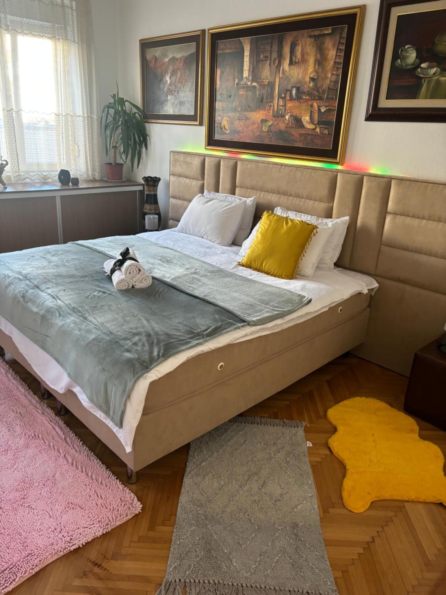 דירות פודגוריצה Stylish King Downtown מראה חיצוני תמונה